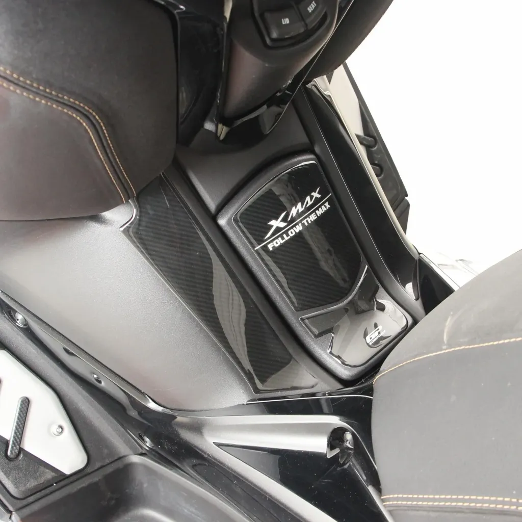 gp-kompozit-yamaha-xmax-2023-uyumlu-tank-pad-gri-20252.webp