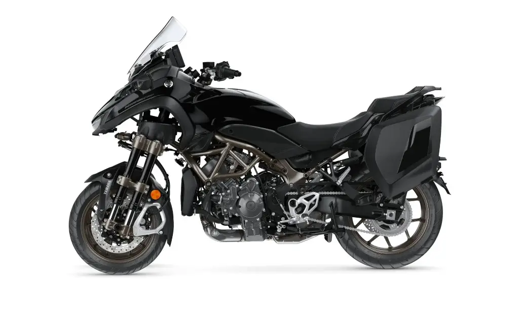 2023-Yamaha-LMWTRDX-EU-Yamaha_Black-Studio-004-03.webp