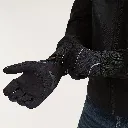 QMA-26SC1-B0-0L-26-Summer-Scooter-glove-for-men-Trosa-EU-Studio-002.webp