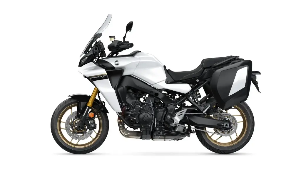 2024-Yamaha-MT09TRGT-EU-Pure_White-Studio-004-03.webp