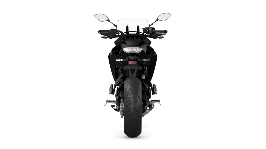 2024-Yamaha-MT07TR-EU-Midnight_Black-Studio-004-03.webp