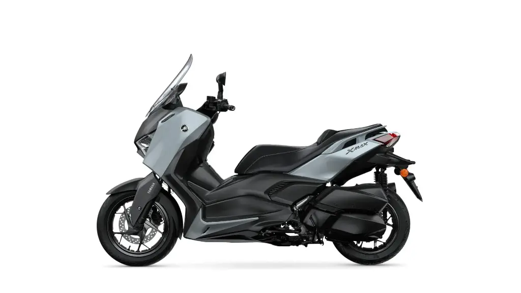 2025-Yamaha-XMAX300ASV-EU-Ceramic_Grey-Studio-006-03.webp