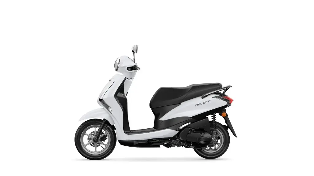 2024-Yamaha-LTS125-EU-Milky_White-Studio-006-03.webp