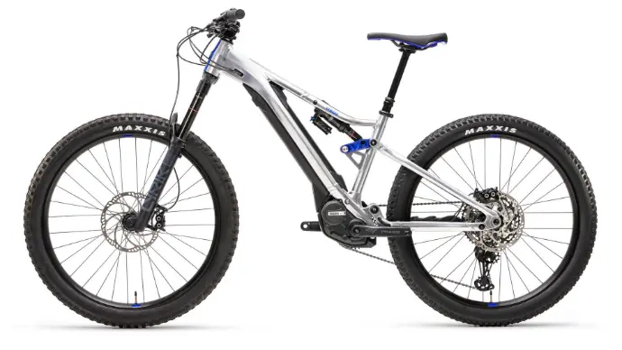 2023-Yamaha-YDX-MORO-EU-Factory_Silver-Studio-006-03.webp