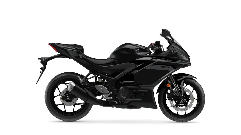 2025-Yamaha-YZF-R320-EU-Midnight_Black-Studio-002-03.webp
