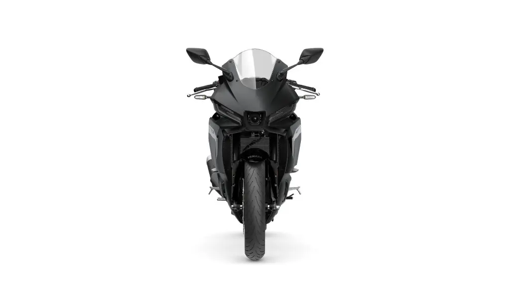 2025-Yamaha-YZF-R320-EU-Midnight_Black-Studio-008-03.webp