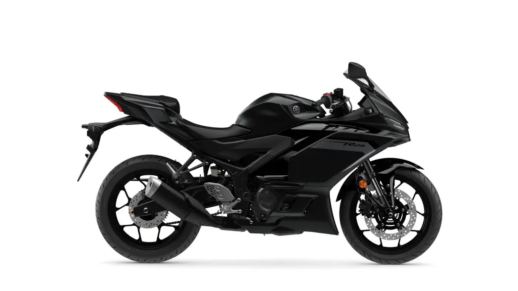 2025-Yamaha-YZF-R250-EU-Midnight_Black-Studio-002-03.webp