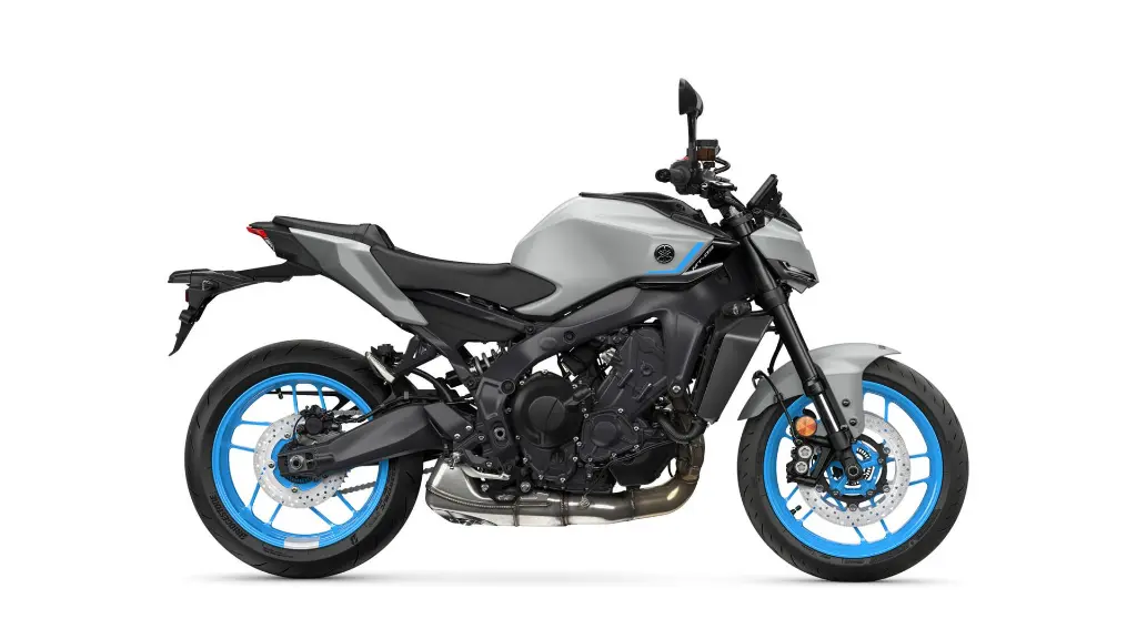 2025-Yamaha-MT09A-EU-Ice_Storm-Studio-002-03.webp