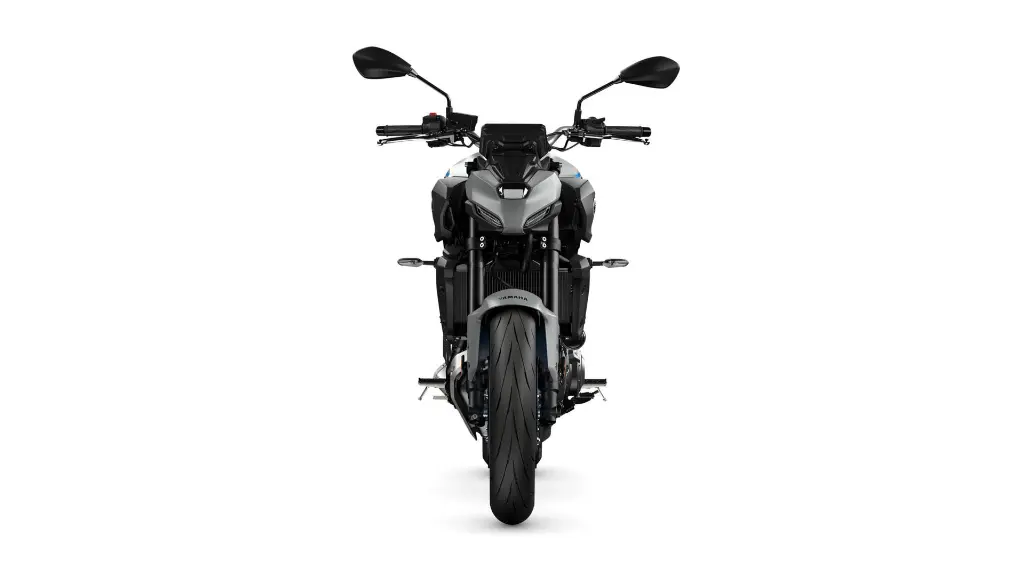 2025-Yamaha-MT07A-EU-Ice_Storm-Studio-006-03.webp