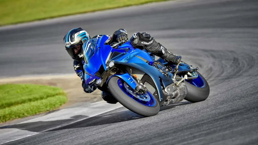 2024-Yamaha-YZF1000R1-EU-Icon_Blue-Action-005-03.webp