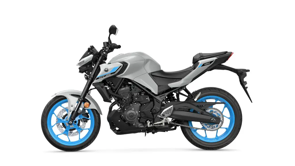 2025-Yamaha-MT250-EU-Ice_Storm-Studio-004-03.webp