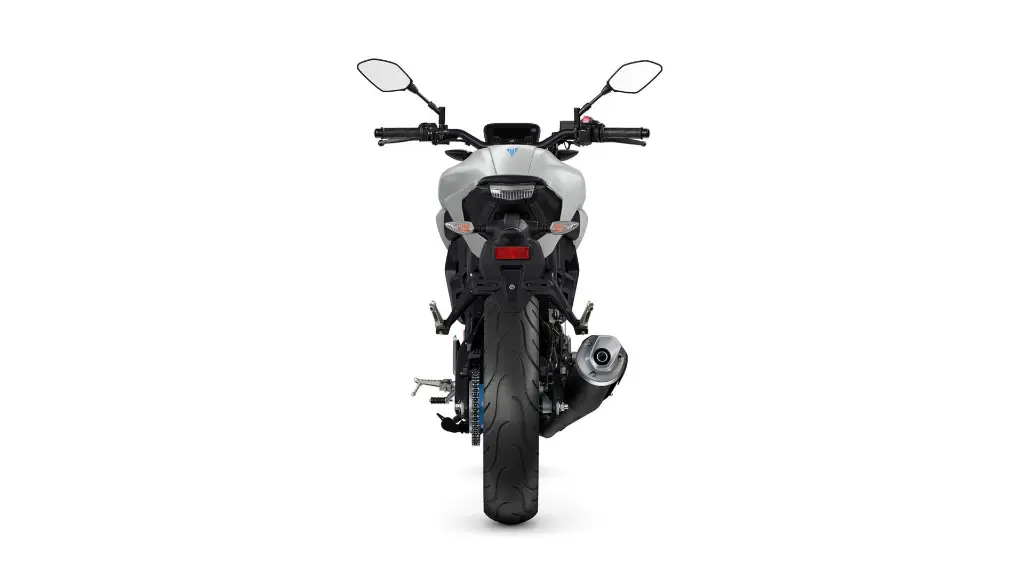 2025-Yamaha-MT125A-EU-Ice_Storm-Studio-003-03.webp