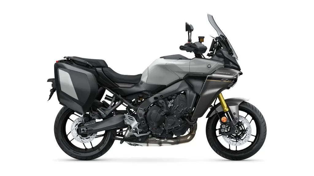2025-Yamaha-MT09ATRDXS-EU-Ceramic_Ice-Studio-002-03.webp