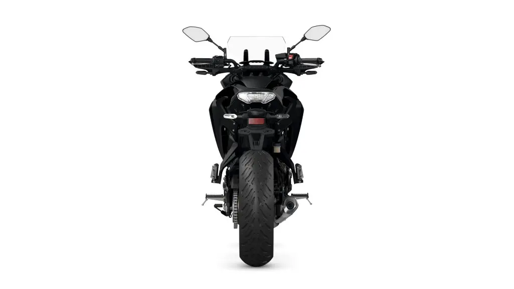 2024-Yamaha-MT07TR-EU-Midnight_Black-Studio-004-03.webp