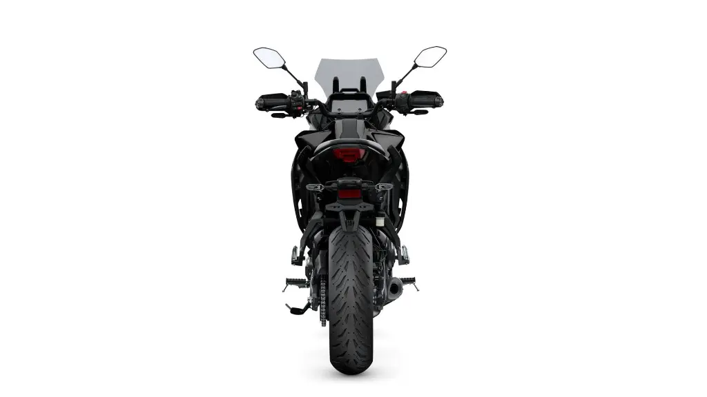 2025-Yamaha-MT07TR-EU-Midnight_Black-Studio-003-03.webp