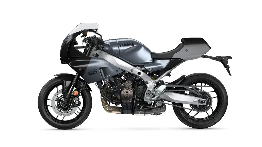 2024-Yamaha-XS850GP-EU-Power_Grey-Studio-006-03.webp