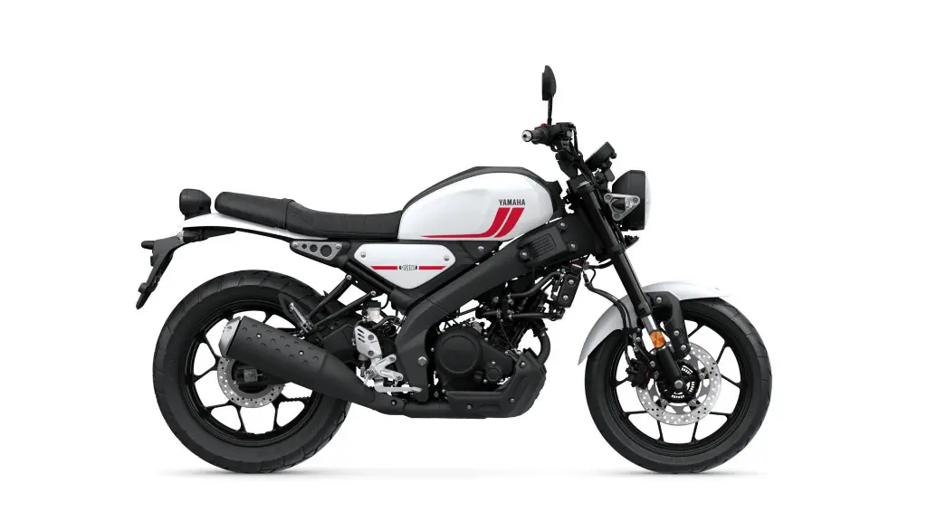 2024-Yamaha-XS125-EU-Heritage_White-Studio-002-03.webp