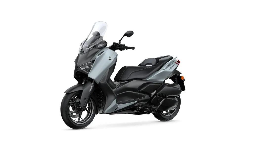 2025-Yamaha-XMAX300ASVH-EU-Ceramic_Grey-Studio-007-03.webp