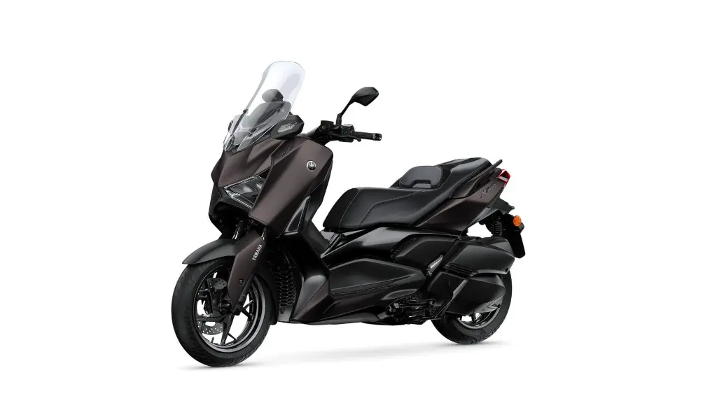 2025-Yamaha-XMAX300ASV-EU-Dark_Magma-Studio-007-03.webp