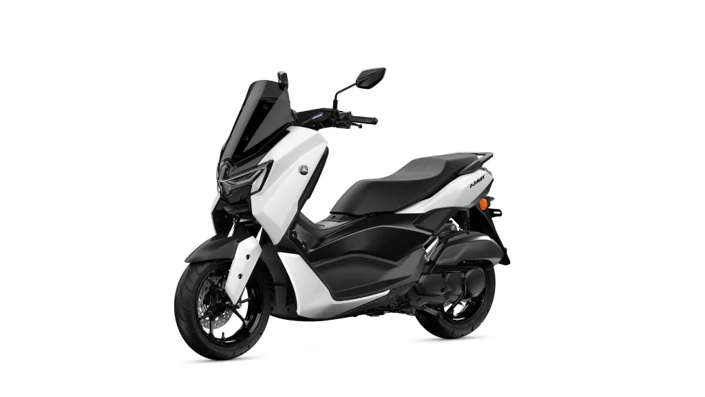 2025-Yamaha-G125YM-EU-Milky_White-Studio-007-03.webp
