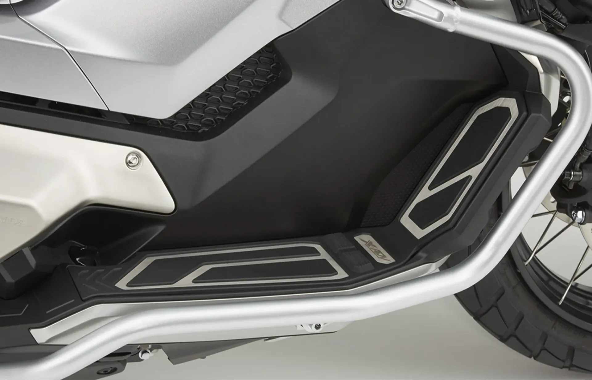 HONDA X-ADV 750 - Zemin Paneli